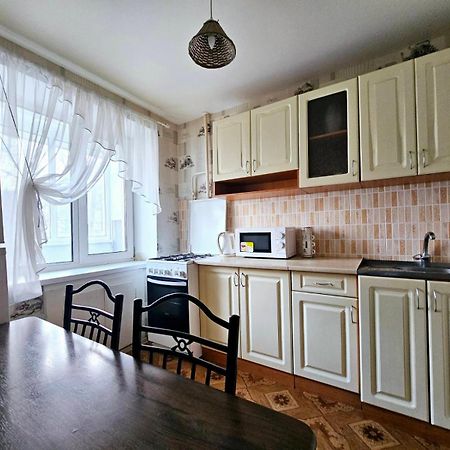 Аккуратная , Чистая Квартира На Пр Гагарина 169 Dnipro Exterior photo